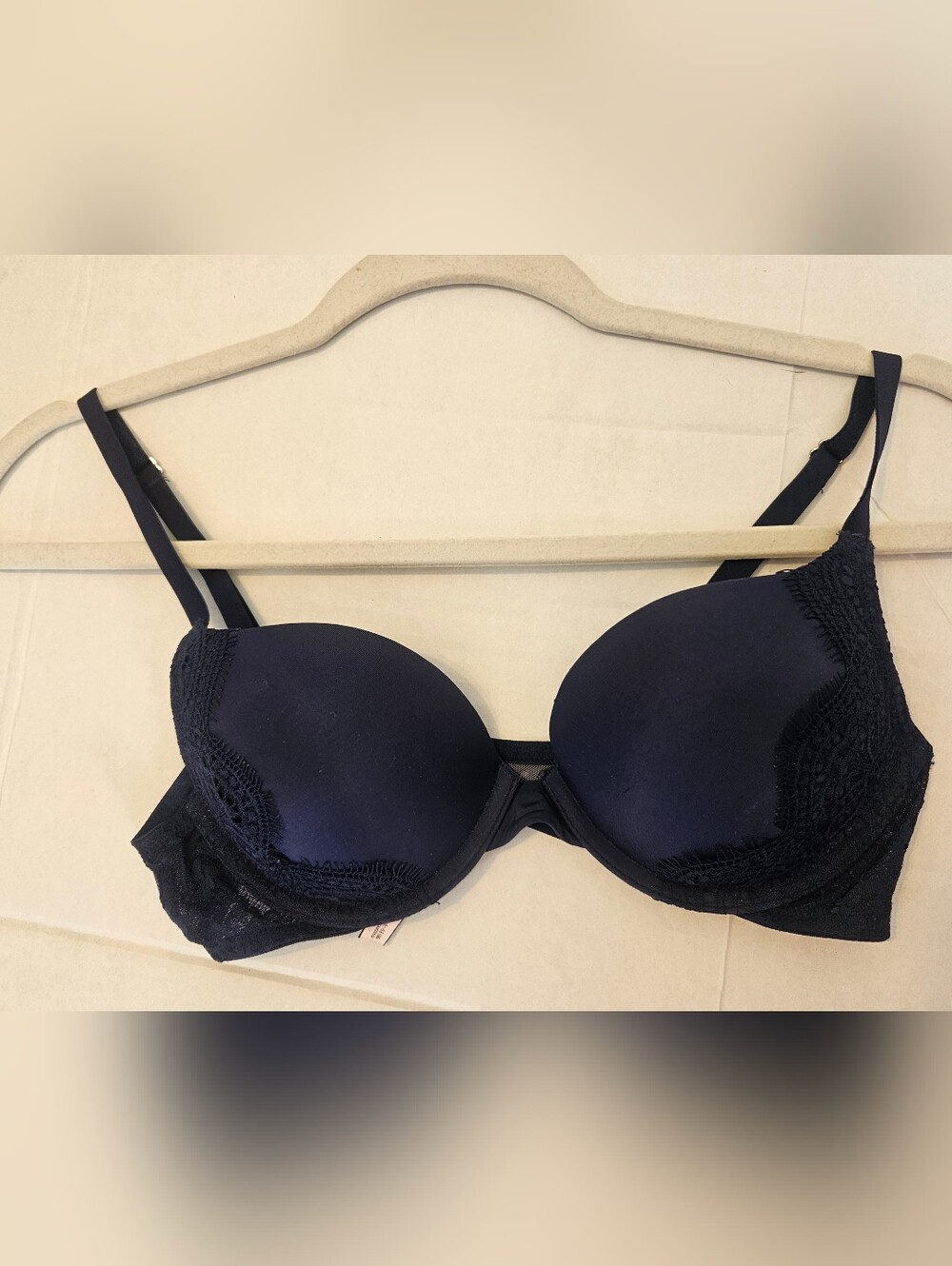 Victoria's Secret Navy Blue Sophia Lace Push-Up Bra Size 34A
